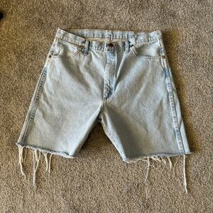 Wrangler jean shorts mens 36 blue light wash cut off denim upcycled casual beach
